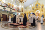 Епископ Софроний и благочинные епархии молились за Рождественским молебном в городе Белгороде
