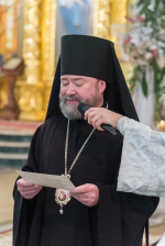 Епископ Софроний и благочинные епархии молились за Рождественским молебном в городе Белгороде