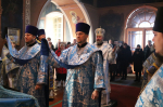 В день празднования Иверской иконы Божией Матери епископ Софроний совершил Литургию в Знаменском храме села Красный Куток