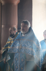 В день празднования Иверской иконы Божией Матери епископ Софроний совершил Литургию в Знаменском храме села Красный Куток