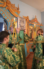 Епископ Софроний совершил всенощное бдение накануне праздника Входа Господня в Иерусалим