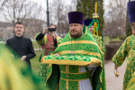 В праздник Входа Господня в Иерусалим епископ Софроний совершил Литургию в храме апостола Иакова города Губкина