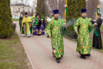 В праздник Входа Господня в Иерусалим епископ Софроний совершил Литургию в храме апостола Иакова города Губкина