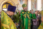 В праздник Входа Господня в Иерусалим епископ Софроний совершил Литургию в храме апостола Иакова города Губкина