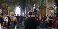 Епископ Софроний совершил вечерню с выносом Плащаницы Спасителя - Губкинская епархия