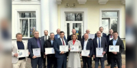 на фото должностные лица участвующие в праздновании дня местного самоуправления. - Губкинский городской округ